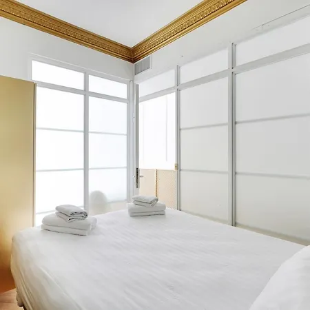 Pick A Flat'S Apartements In Champs Elysees - Rue Du Colisee Apartment *