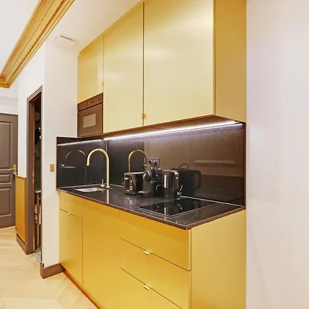 Pick A Flat'S Apartements In Champs Elysees - Rue Du Colisee *