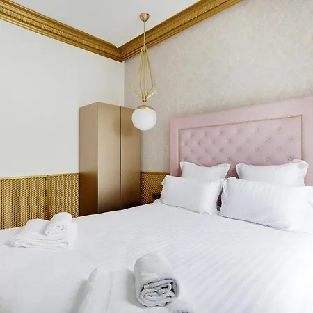 Pick A Flat'S Apartements In Champs Elysees - Rue Du Colisee *